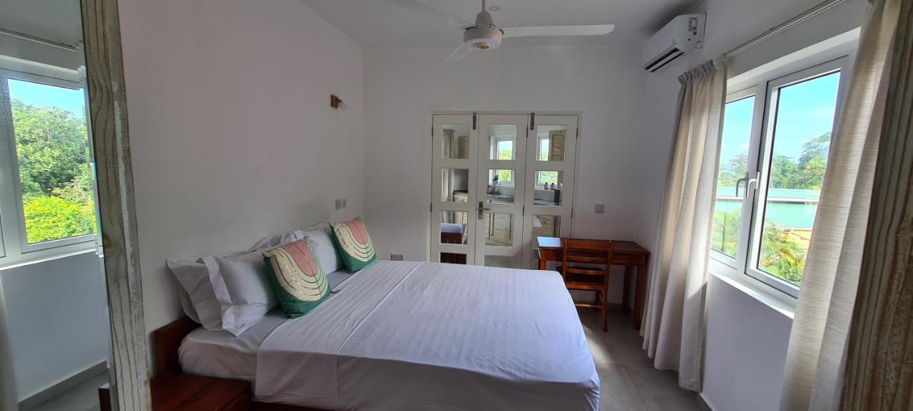 Harmony Self-Catering Apartments Beau Vallon  Exteriör bild