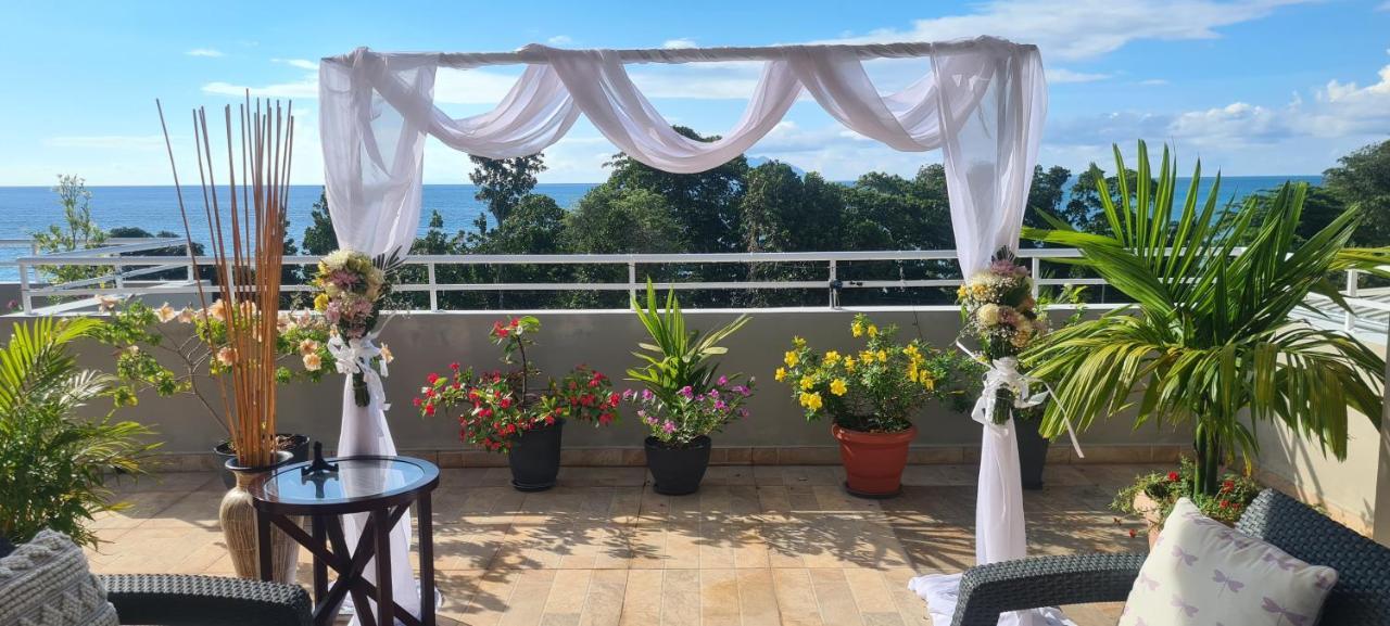 Harmony Self-Catering Apartments Beau Vallon  Exteriör bild