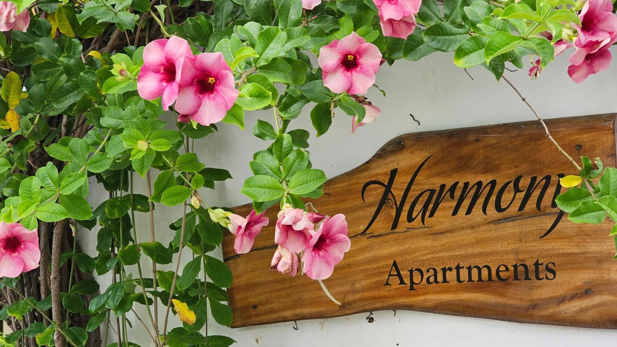 Harmony Self-Catering Apartments Beau Vallon  Exteriör bild
